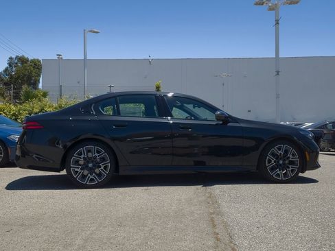 New 2027 BMW 530i w/ M Sport Package RWD image 3