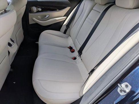 Certified 2022 Mercedes-Benz E 350 4MATIC Sedan image 20