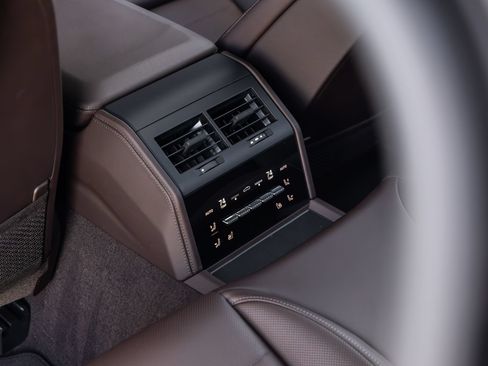 Certified 2026 Porsche Panamera 4 AWD/4WD image 35