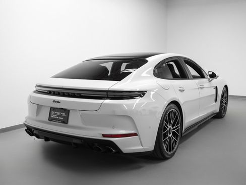 Certified 2025 Porsche Panamera Turbo image 12