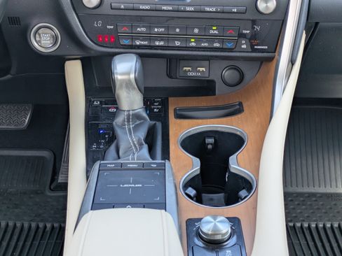 Used 2022 Lexus RX 350 FWD w/ Premium Package image 18