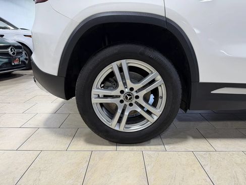 Used 2021 Mercedes-Benz GLA 250 4MATIC w/ Premium Package image 40