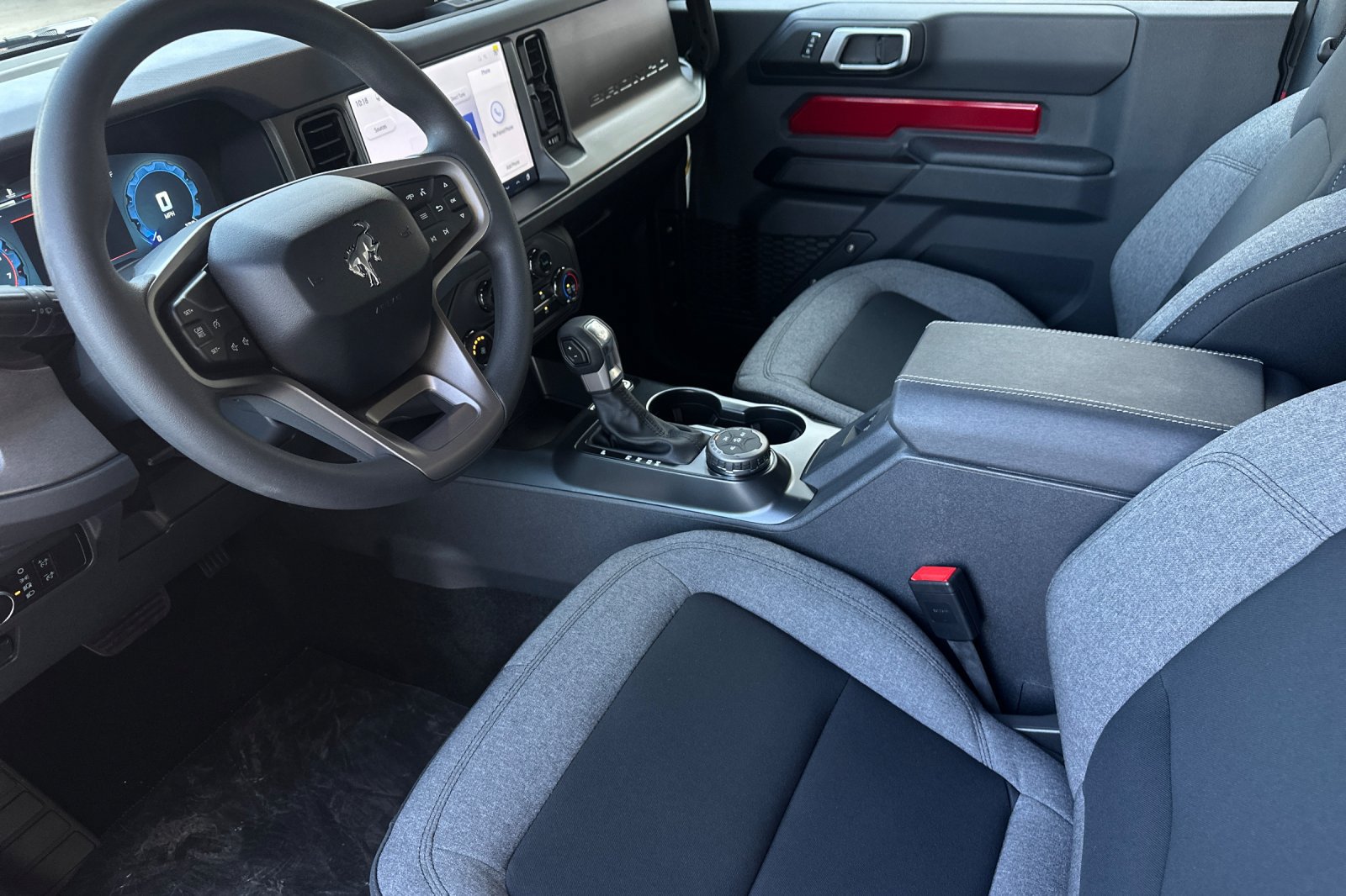 New 2026 Ford Bronco 2-Door AWD/4WD image 10