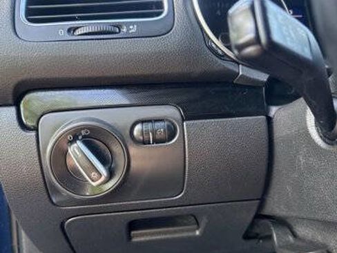 Used 2013 Volkswagen Jetta SE FWD image 17
