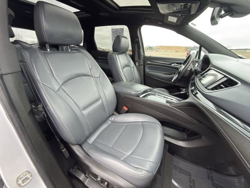 Used 2023 Buick Enclave Essence w/ Experience Buick Package image 12