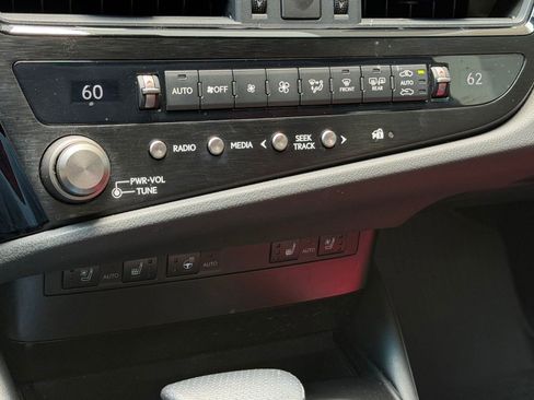 Used 2023 Lexus ES 300h F Sport FWD image 28