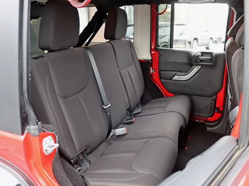 Used 2014 Jeep Wrangler Unlimited Sport w/ Quick Order Package 24S AWD/4WD image 28