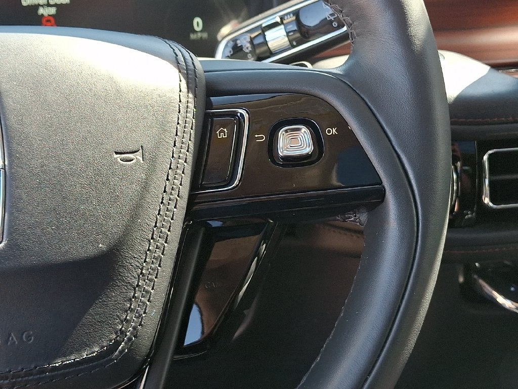 Used 2023 Lincoln Aviator Grand Touring w/ Elements Package Plus AWD/4WD image 24