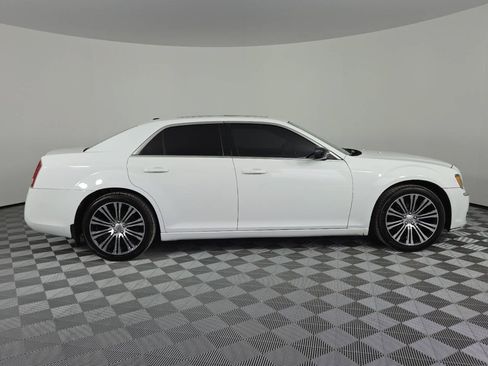 Used 2014 Chrysler 300 S RWD image 8