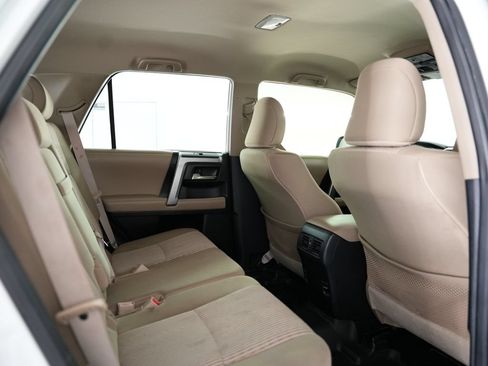 Used 2015 Toyota 4Runner SR5 AWD/4WD image 43