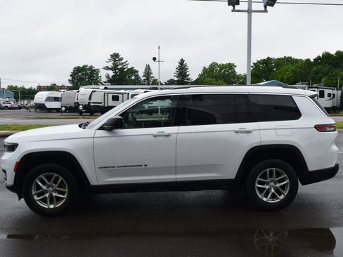 Used 2024 Jeep Grand Cherokee L Laredo AWD/4WD image 5