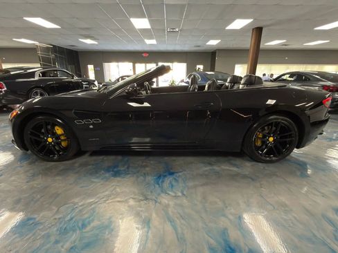 Used 2015 Maserati GranTurismo Sport RWD image 40