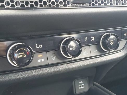 Used 2024 Nissan Altima 2.5 SV FWD image 26