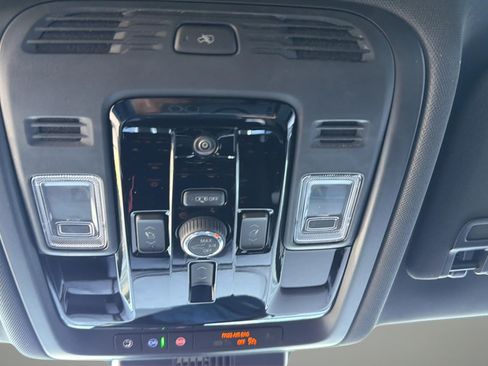 Used 2026 GMC Yukon XL AT4 w/ Premium Trailering Package AWD/4WD image 24