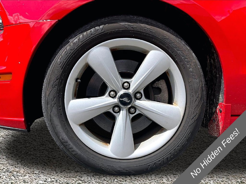 Used 2014 Ford Mustang GT RWD image 9