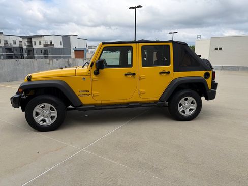 Used 2011 Jeep Wrangler Unlimited Sport AWD/4WD image 4
