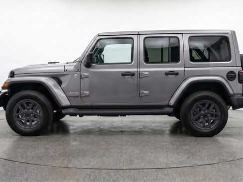 Used 2025 Jeep Wrangler Unlimited Sport AWD/4WD image 5