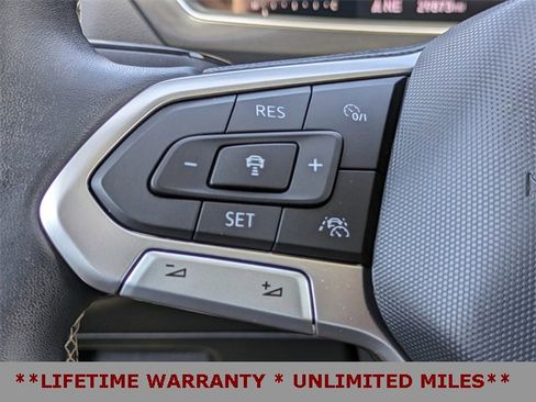 Used 2023 Volkswagen Tiguan SE image 28