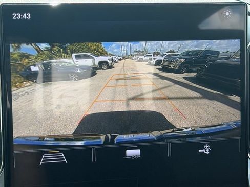 Used 2020 GMC Sierra 1500 SLT w/ SLT Premium Plus Package RWD image 31