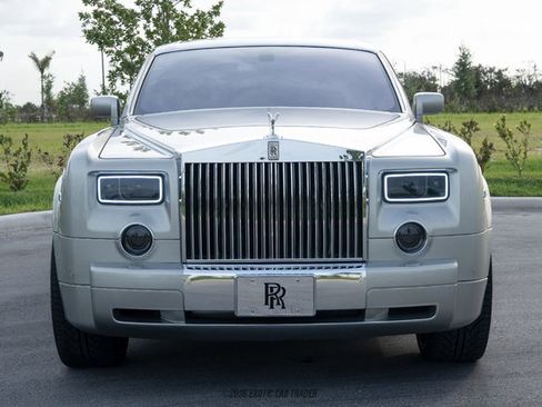 Used 2005 Rolls-Royce Phantom Sedan RWD image 13