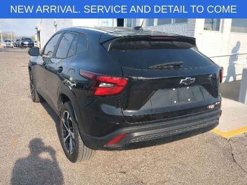 Used 2024 Chevrolet Trax RS w/ Driver Confidence Package FWD image 3