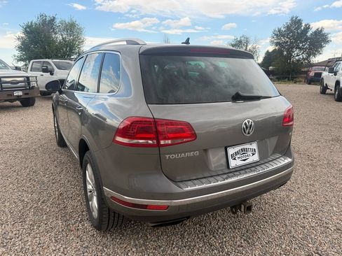 Used 2016 Volkswagen Touareg Sport AWD/4WD image 7