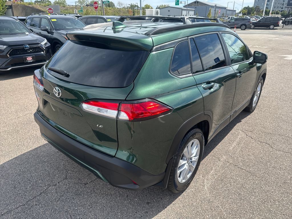 Used 2023 Toyota Corolla Cross LE w/ Moonroof Package AWD/4WD image 7