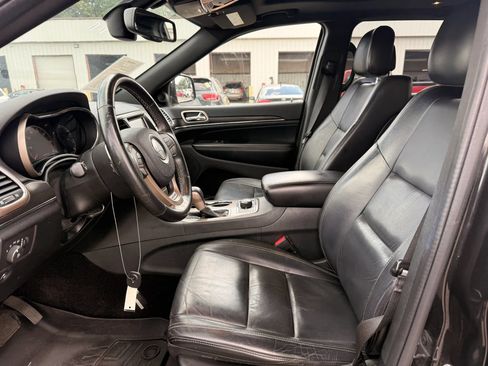 Used 2016 Jeep Grand Cherokee Limited AWD/4WD image 2