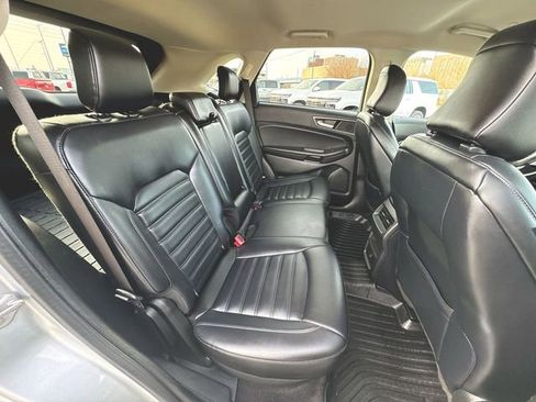 Used 2022 Ford Edge SEL image 25