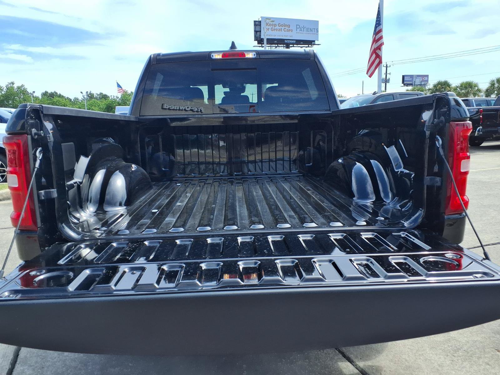 Used 2026 RAM 1500 Lone Star AWD/4WD image 7