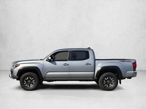 Used 2017 Toyota Tacoma TRD Off-Road w/ Tow Package image 9