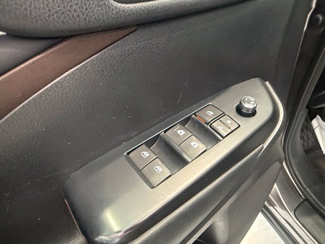 Used 2015 Toyota Highlander XLE FWD image 10