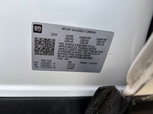 Used 2025 Buick Envista Preferred image 23