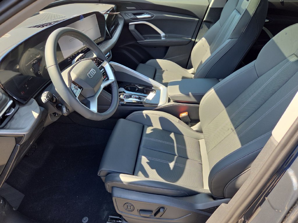 Certified 2026 Audi Q5 Premium Plus AWD/4WD image 6