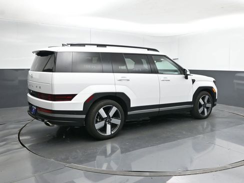 Used 2025 Hyundai Santa Fe Limited image 5