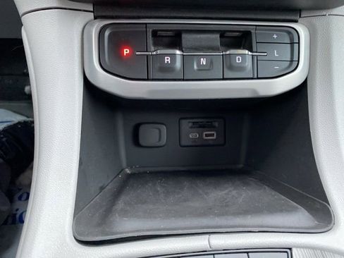 Used 2023 GMC Acadia SLT w/ Trailering Package image 23