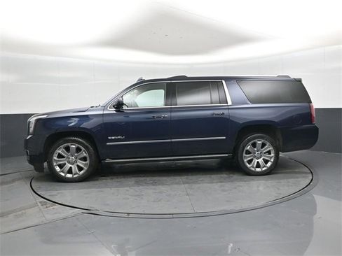 Used 2018 GMC Yukon XL Denali image 7