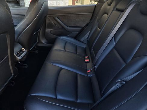 Used 2018 Tesla Model 3 Long Range image 12