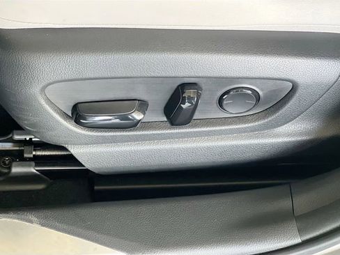 Used 2019 Lexus UX 250h image 13