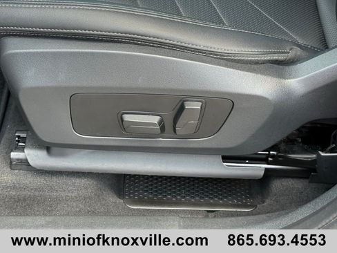 Used 2025 BMW X1 xDrive28i AWD/4WD image 13