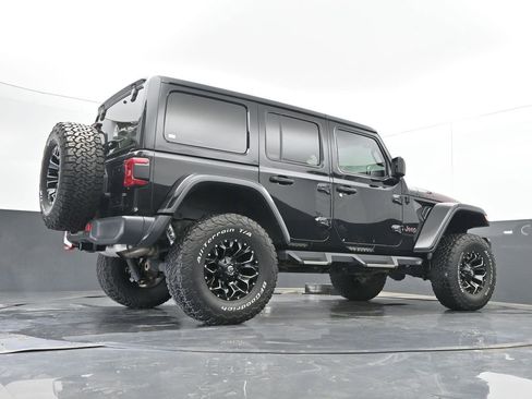 Used 2018 Jeep Wrangler Unlimited Rubicon w/ Dual Top Group AWD/4WD image 46