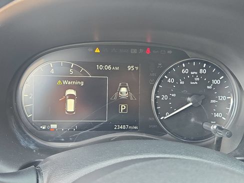 Certified 2023 Nissan Kicks SV FWD image 18