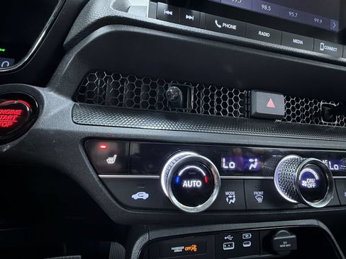 Used 2025 Honda CR-V EX image 25
