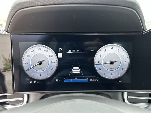 New 2025 Hyundai Elantra Limited image 31