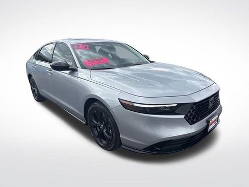 Certified 2025 Honda Accord SE image 7