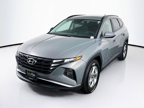 Used 2024 Hyundai Tucson SEL FWD image 3