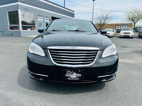 Used 2012 Chrysler 200 Touring image 2