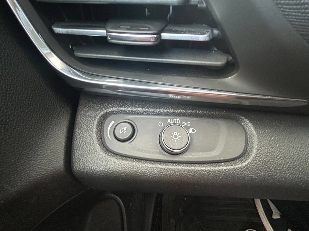 Used 2024 Buick Envista Preferred FWD image 22