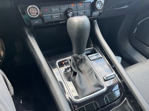 Used 2022 Jeep Compass Limited AWD/4WD image 15