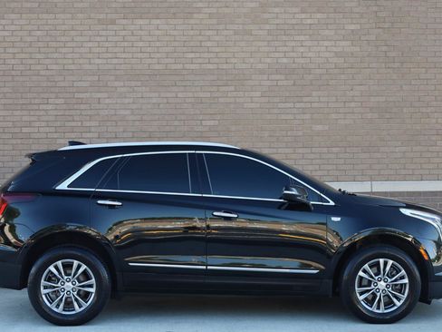 Used 2021 Cadillac XT5 Premium Luxury FWD image 3